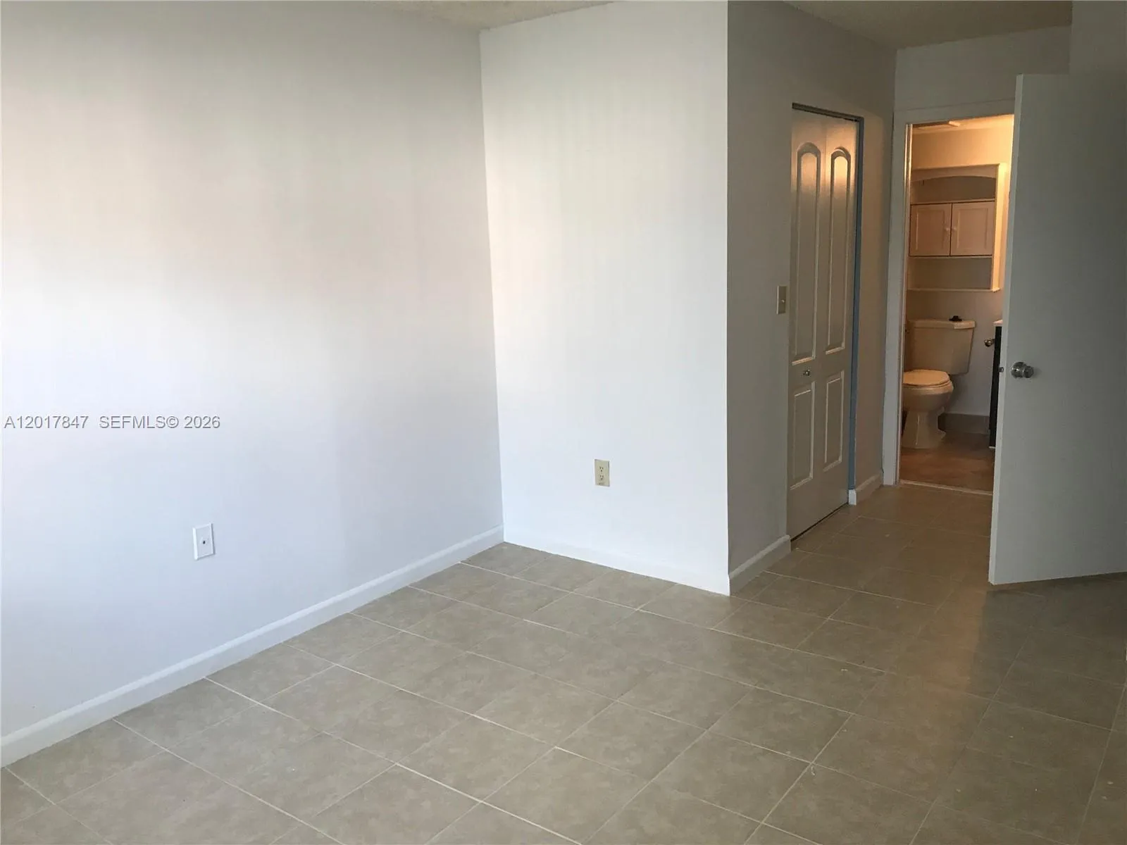 7235 NW 179th St # 101, Hialeah FL 33015