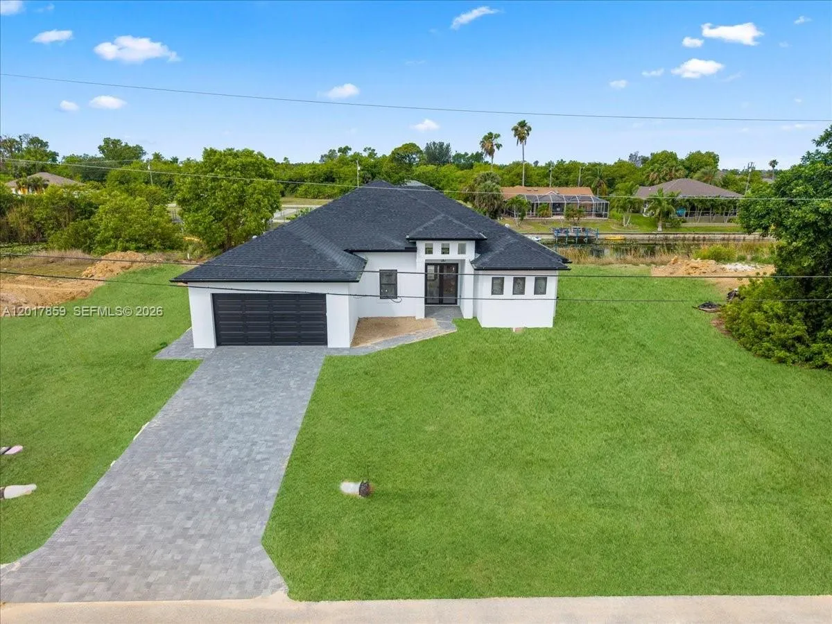 502 NE 5th PL, Cape Coral FL 33909