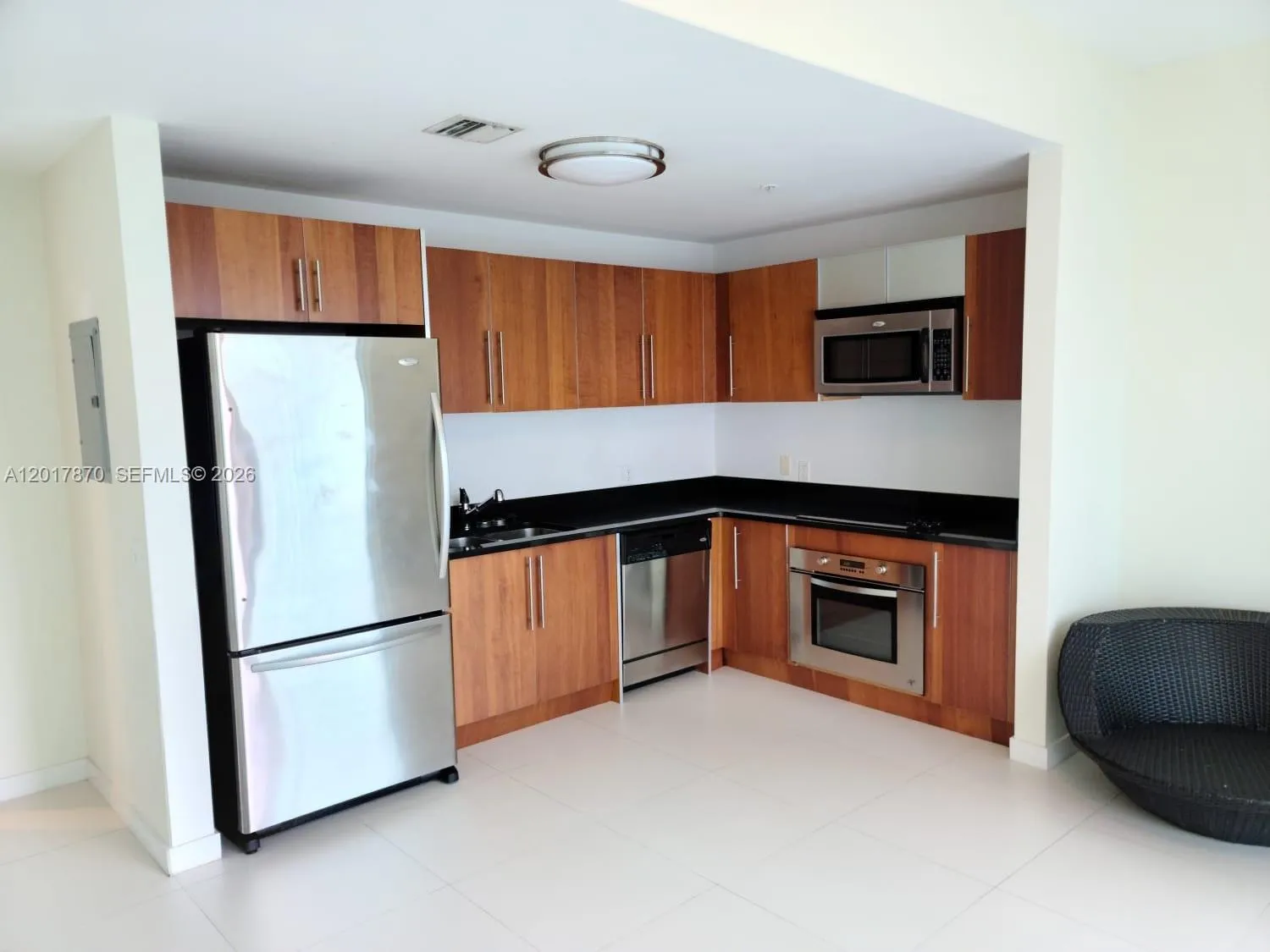300 S Biscayne Blvd # 3303, Miami FL 33131