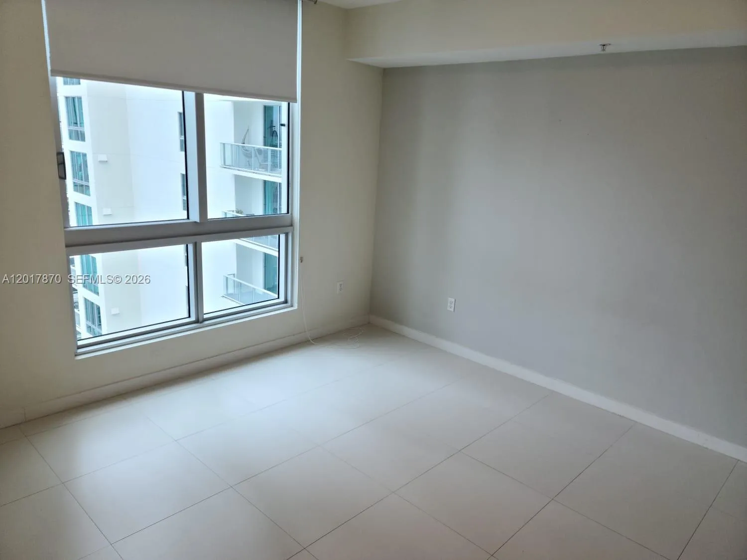 300 S Biscayne Blvd # 3303, Miami FL 33131