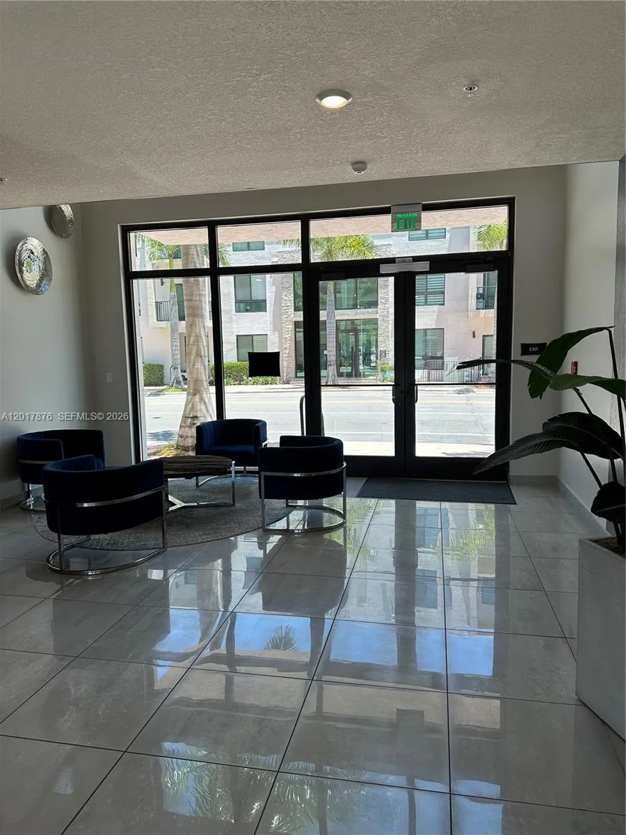 8201 NW 41st St # 203, Doral FL 33166