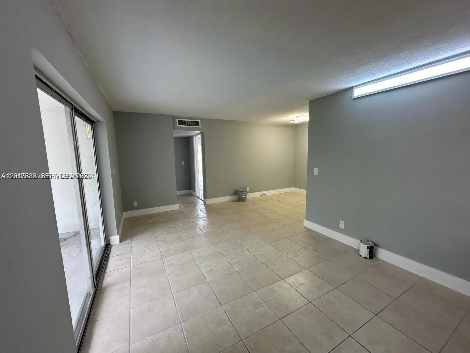 1100 NE 1st Ct # 201, Hallandale Beach FL 33009