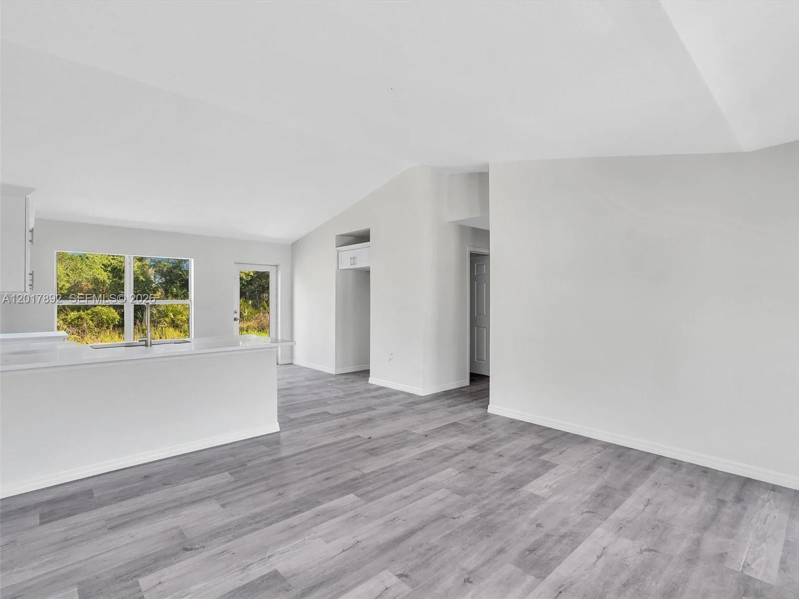 2401 E 11th St, Lehigh Acres FL 33936