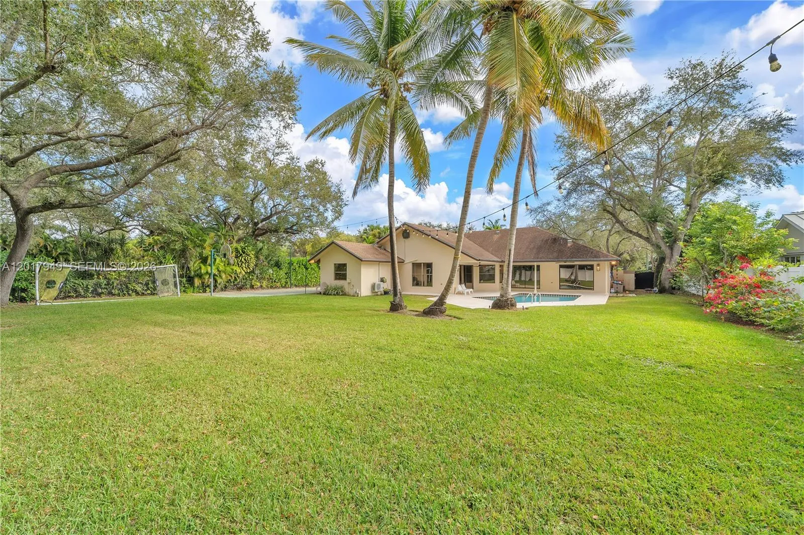 10330 SW 58th Ct, Pinecrest FL 33156
