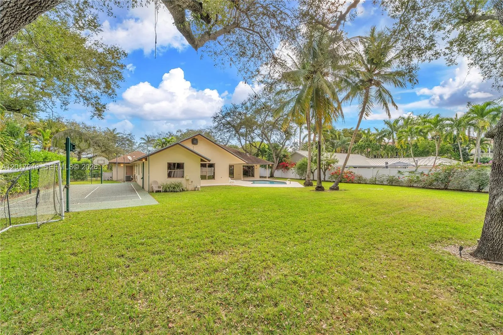 10330 SW 58th Ct, Pinecrest FL 33156