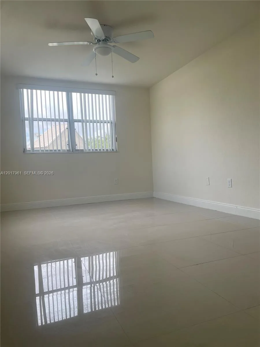 8323 Lake Dr # 502, Doral FL 33166