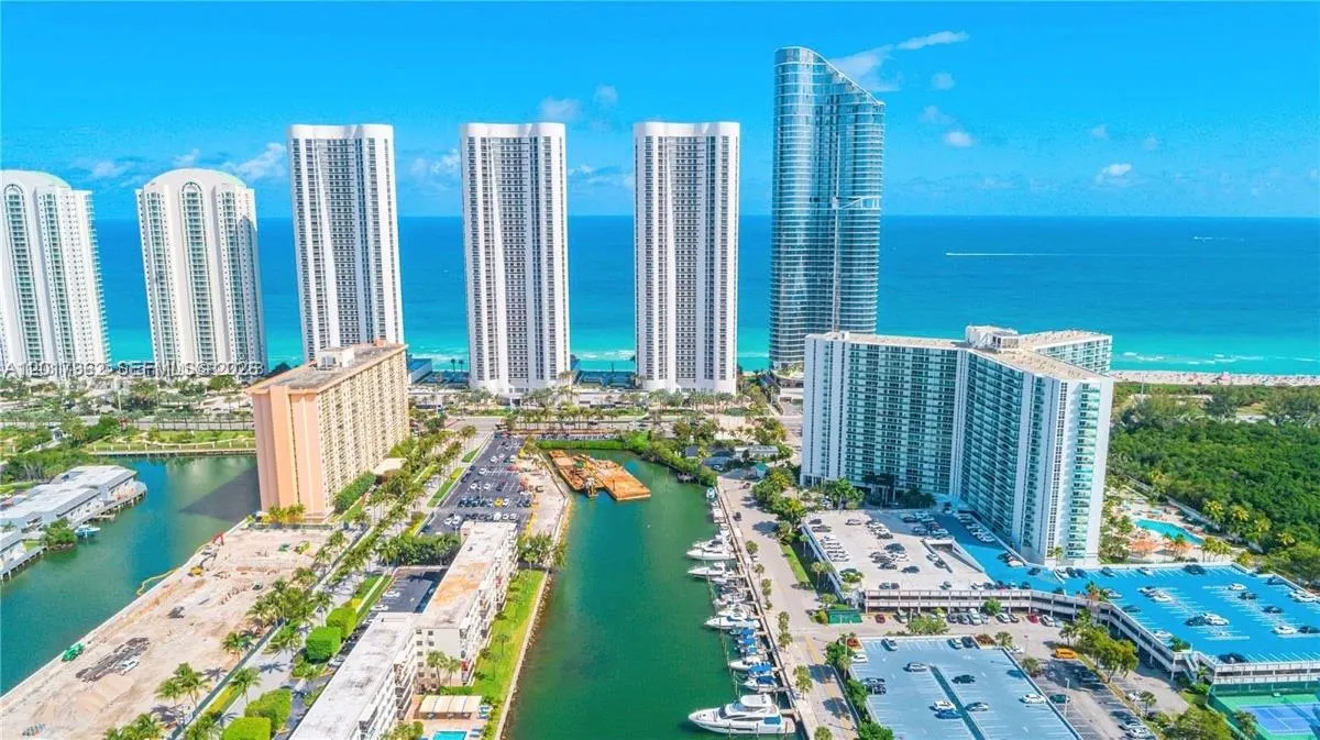 100 Bayview Dr # 309, Sunny Isles Beach FL 33160