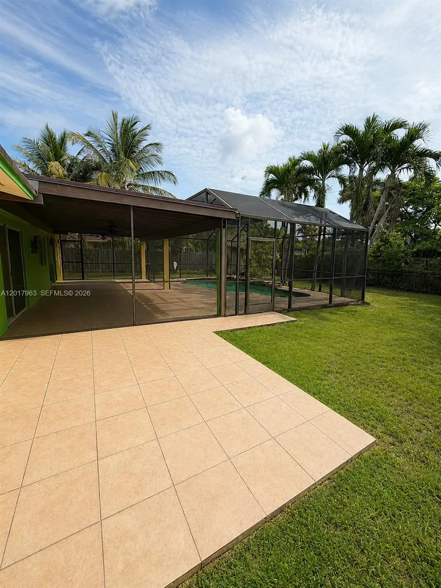 15805 SW 99th Ct, Miami FL 33157