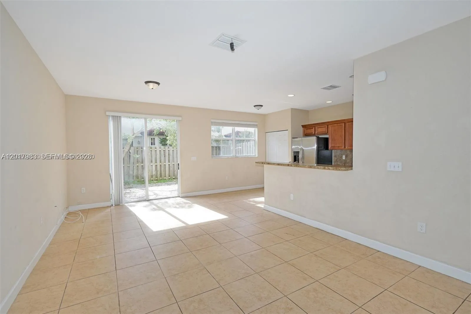1048 NE 208th St, Miami FL 33179