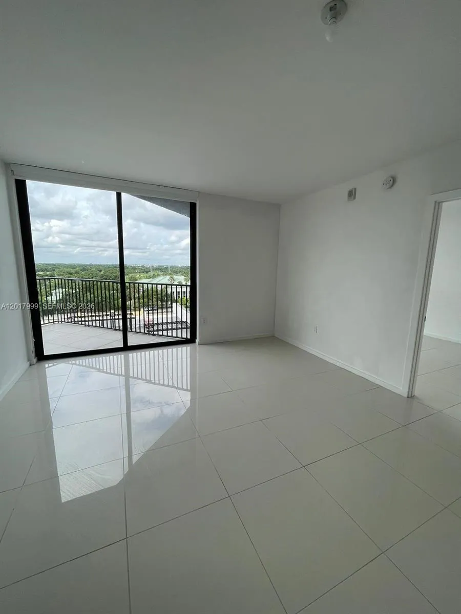 5300 Paseo Blvd # 604, Doral FL 33166