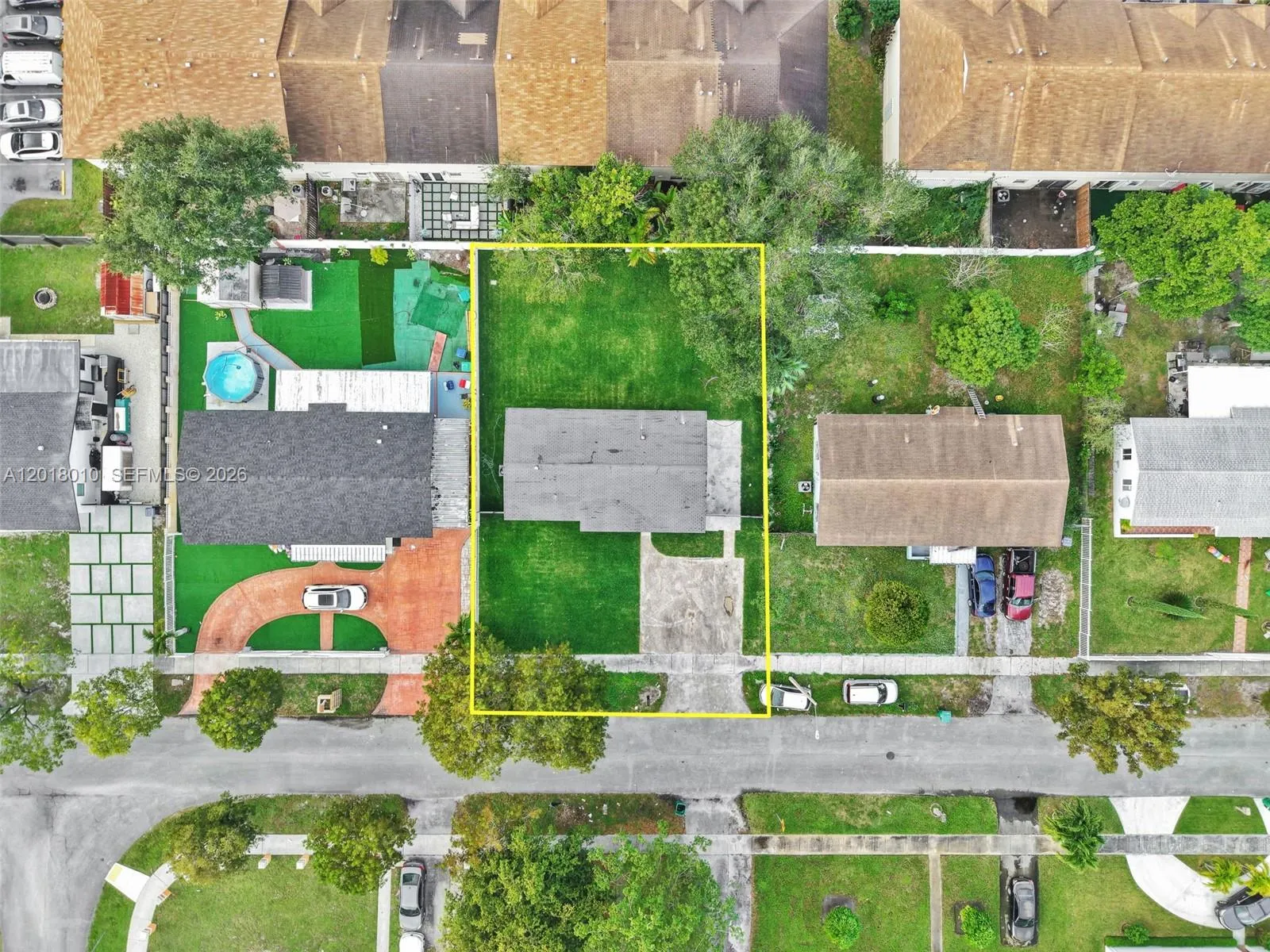 19720 NW 33rd Ave, Miami Gardens FL 33056