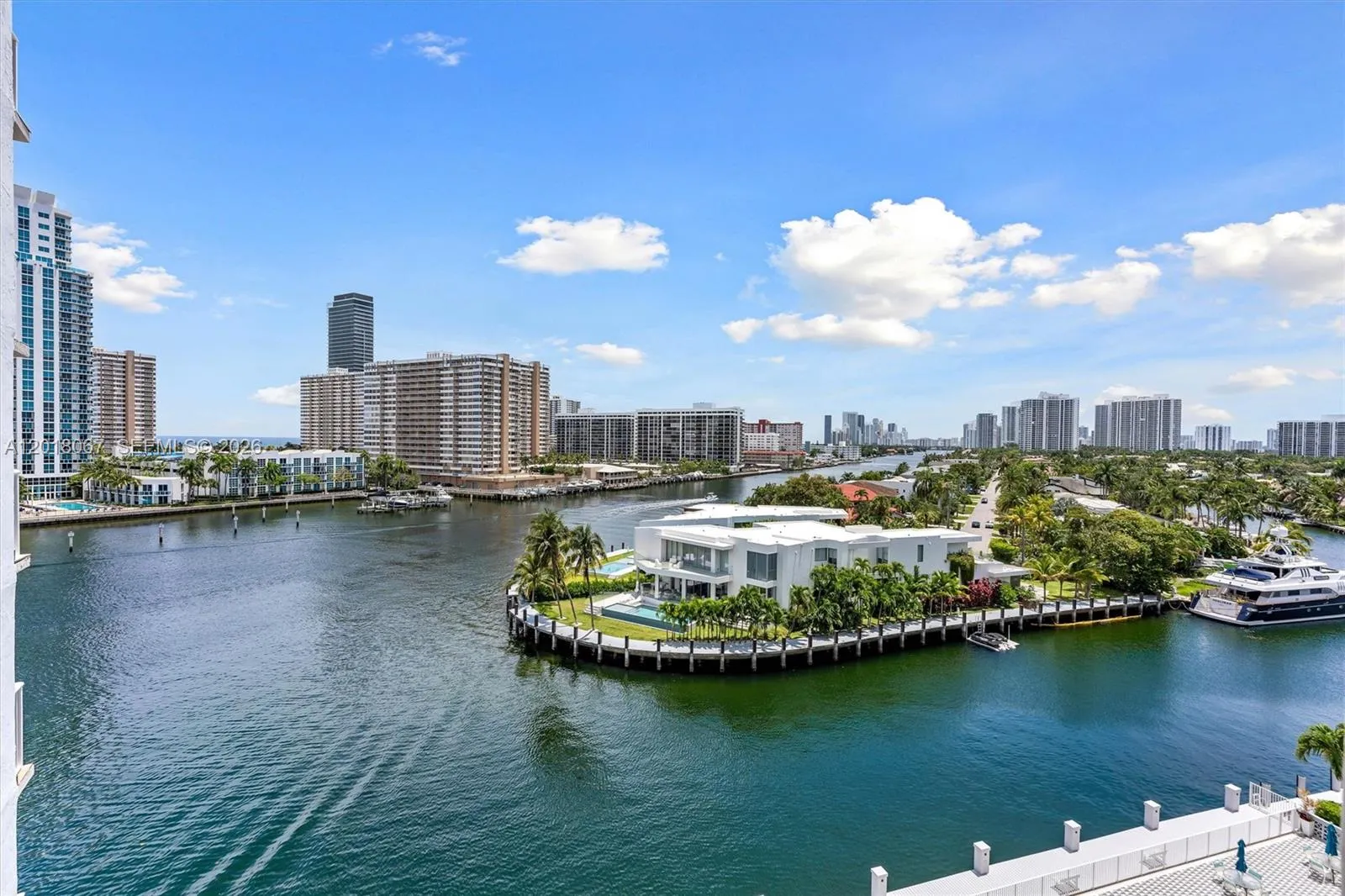 121 Golden Isles Dr # 707, Hallandale Beach FL 33009
