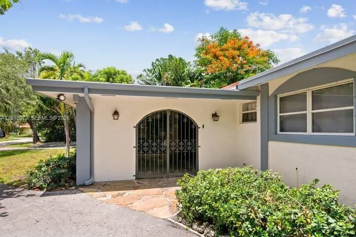 13325 SW 84th Ave, Pinecrest FL 33156