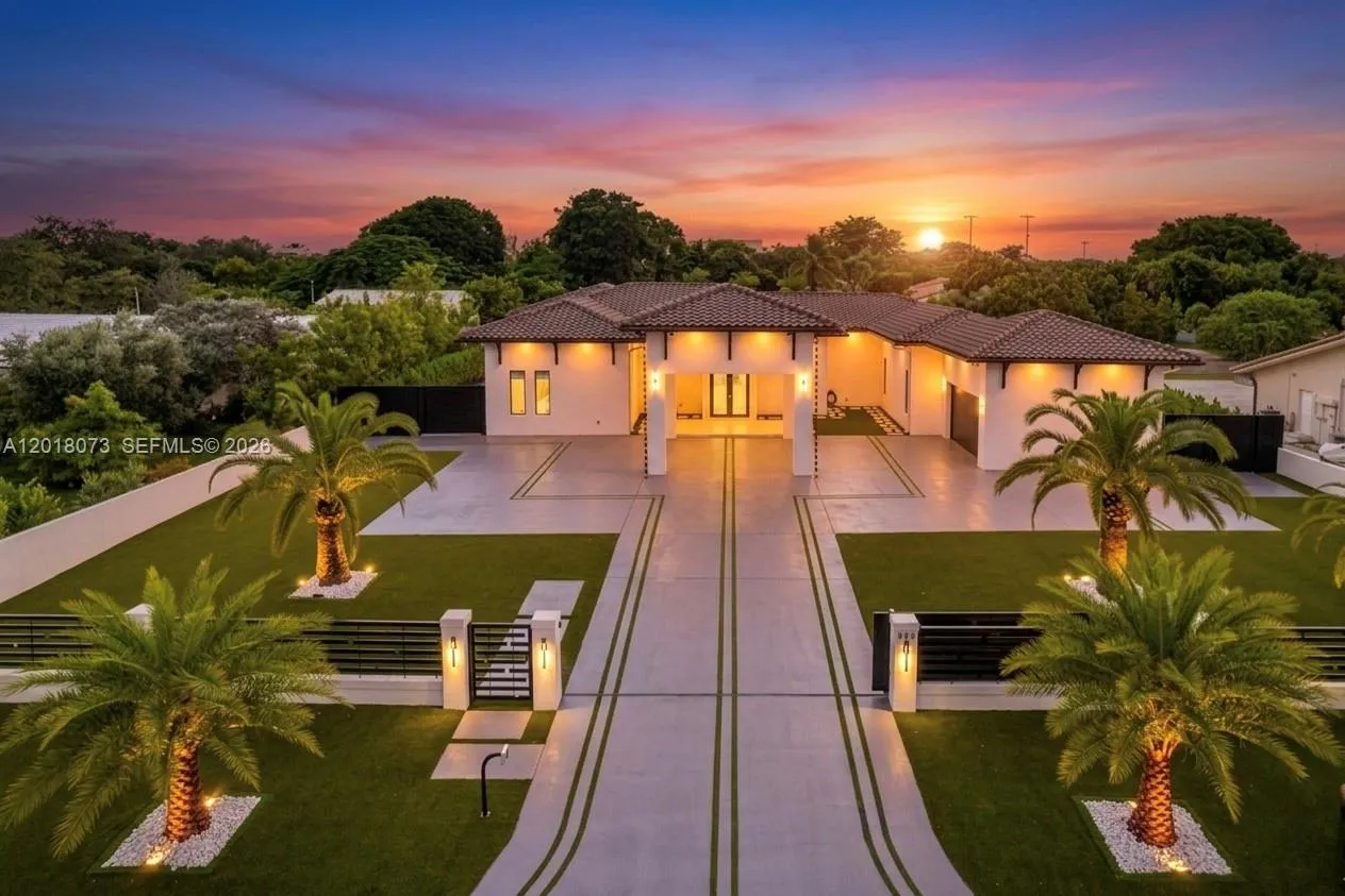 320 SW 125th Ave, Miami FL 33184