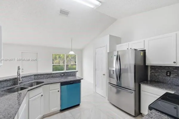 7608 Deland Ave, Fort Pierce FL 34951