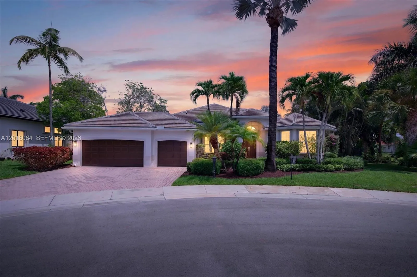 2538 Montclaire Ct, Weston FL 33327