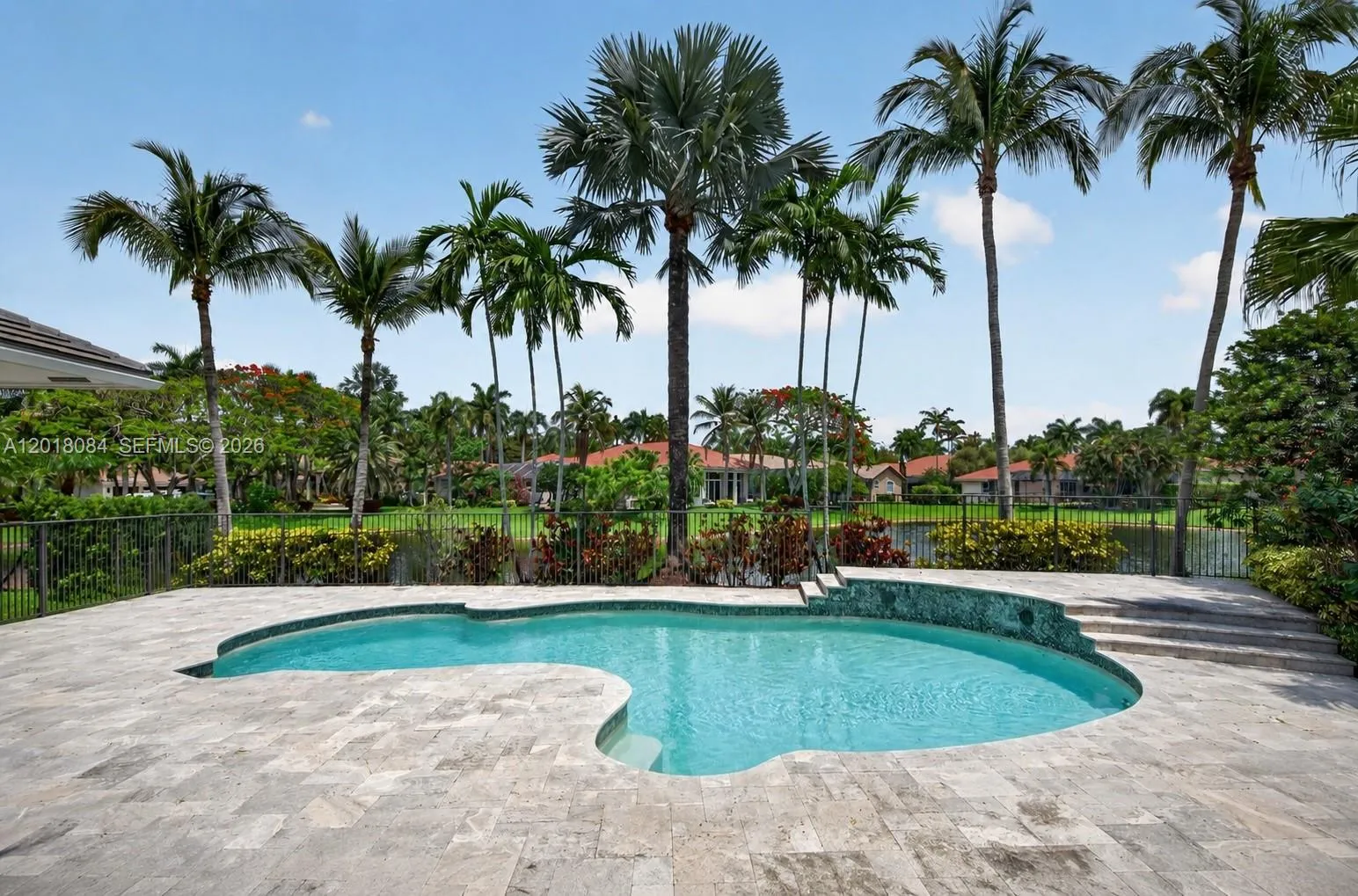2538 Montclaire Ct, Weston FL 33327
