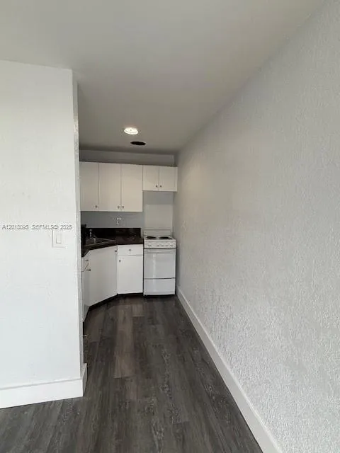2880 SW 1st Street # 4, Fort Lauderdale FL 33312