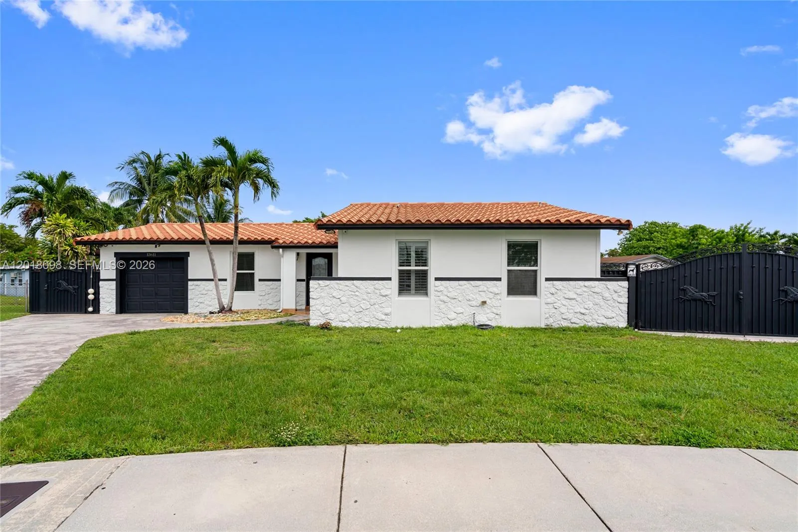 13611 SW 77th St, Miami FL 33183