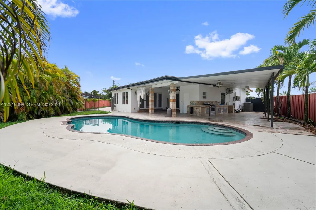 13611 SW 77th St, Miami FL 33183