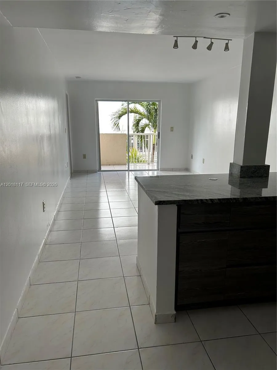 6801 Harding Ave # 201, Miami Beach FL 33141