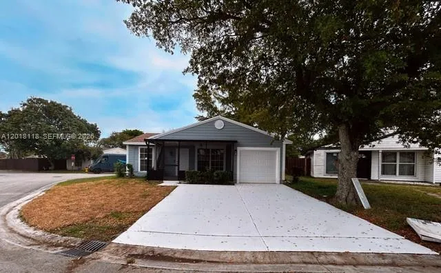 1792 SW 84th Ave, Miramar FL 33025