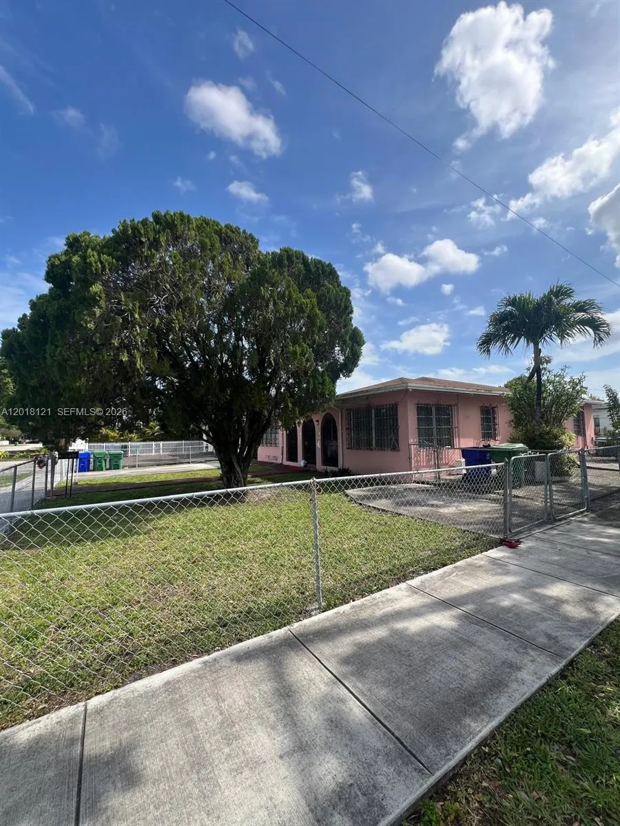 301 NW 35th Ave # 301, Miami FL 33125