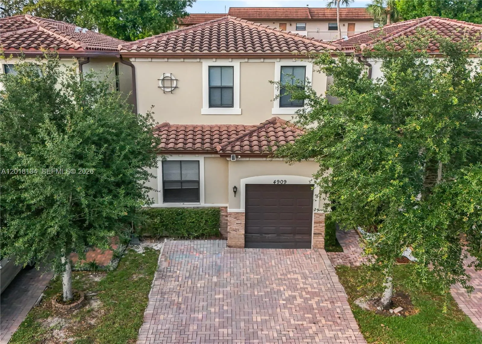 4 bedroom 3 bath for sale at 4909 NW 59th St, Tamarac FL 33319