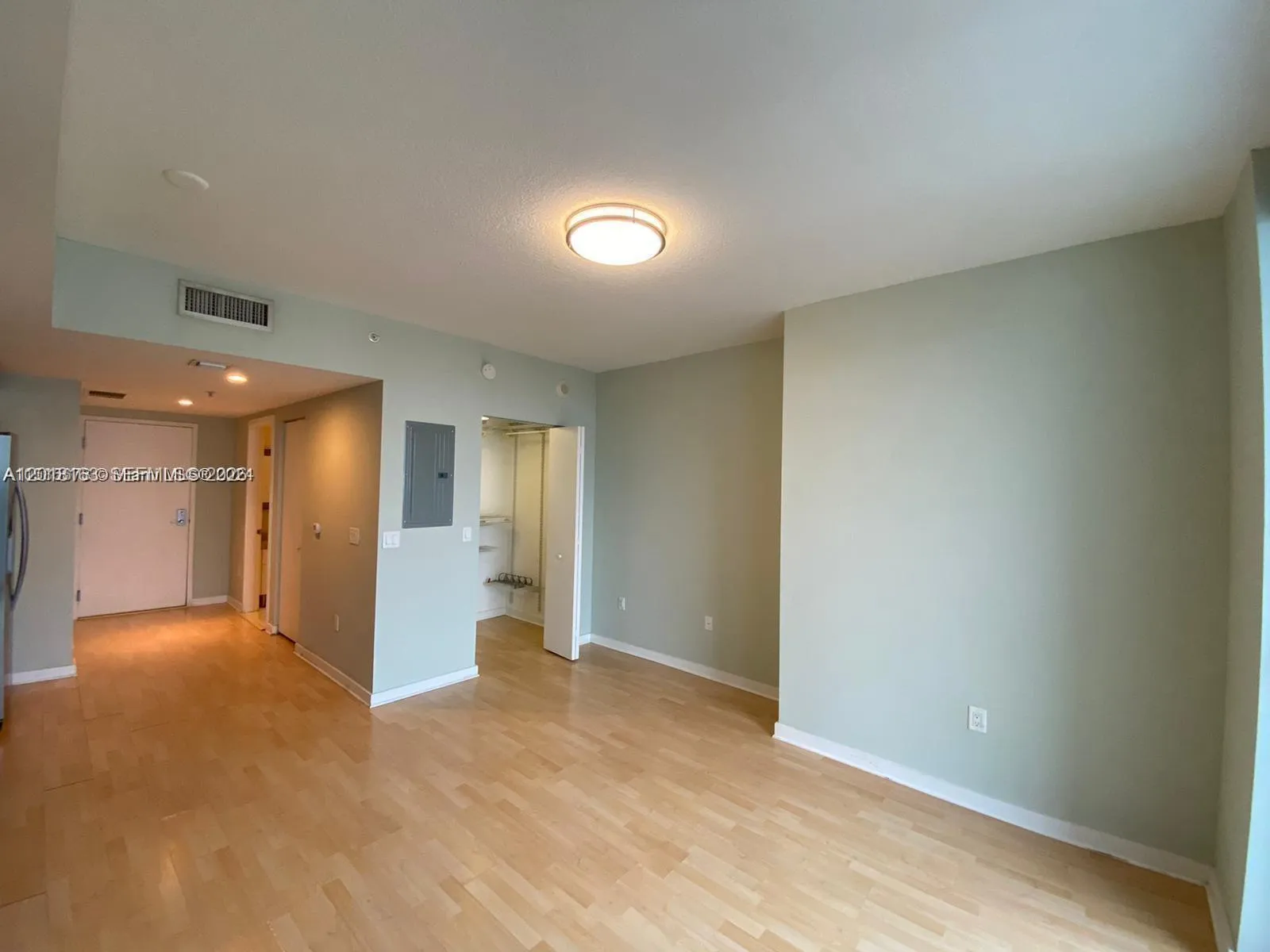 185 SW 7th St # 3306, Miami FL 33130