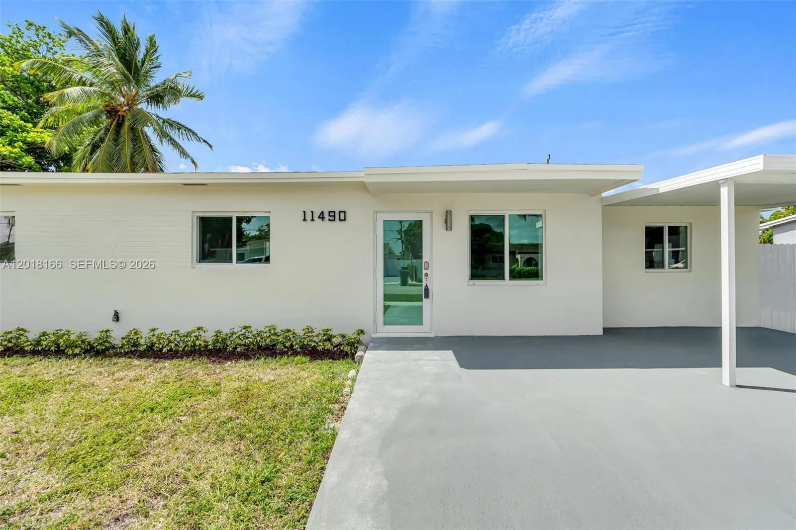 11490 Pinkston Dr, Miami FL 33176