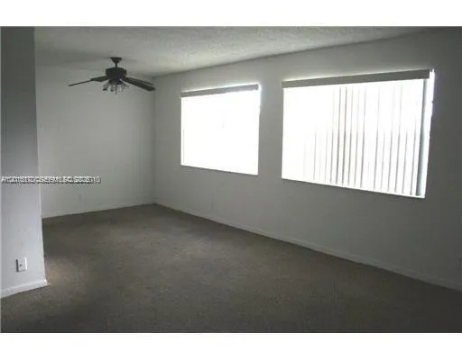 365 SW 86th Ave # 203, Pembroke Pines FL 33025