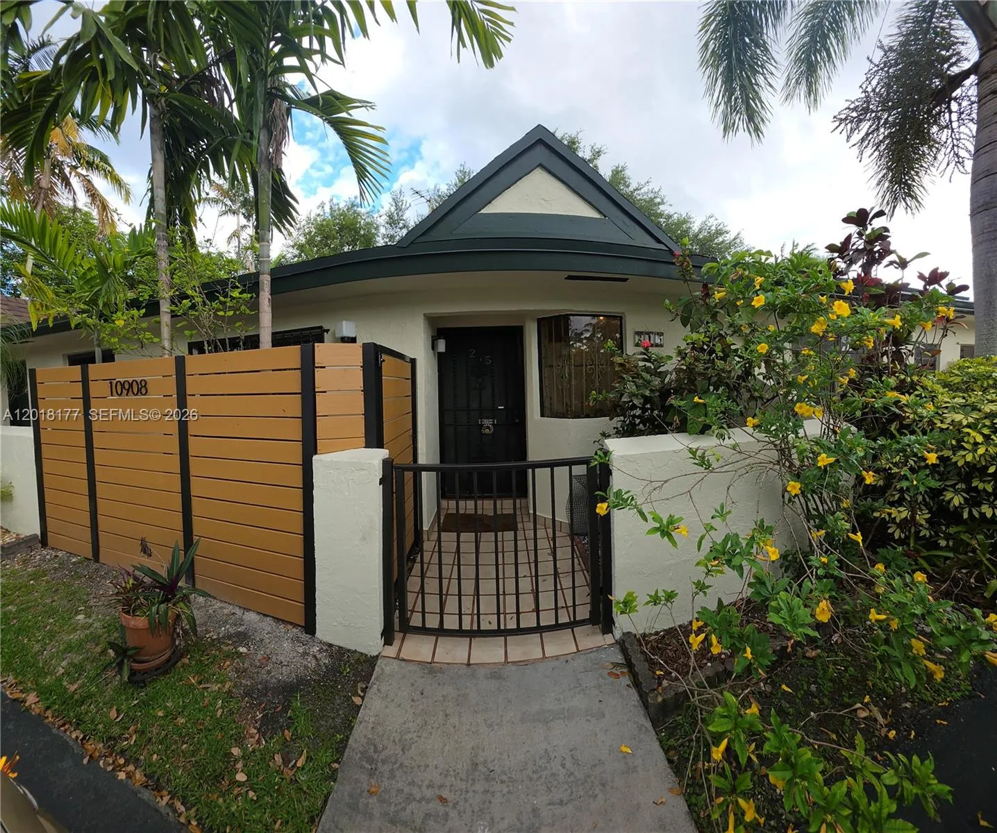 10908 SW 72nd St # 215, Miami FL 33173