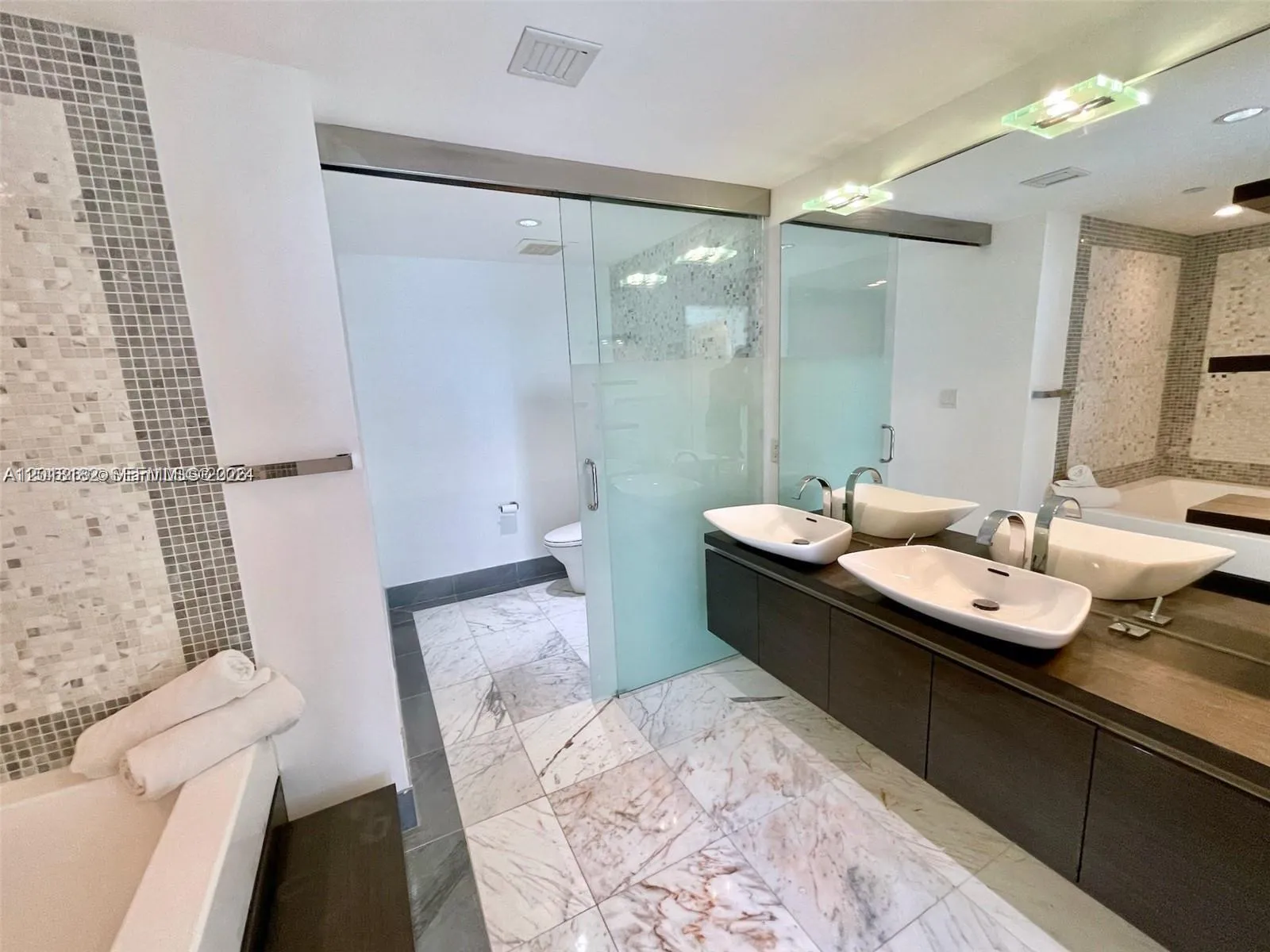 200 Biscayne Boulevard Way # 3110, Miami FL 33131