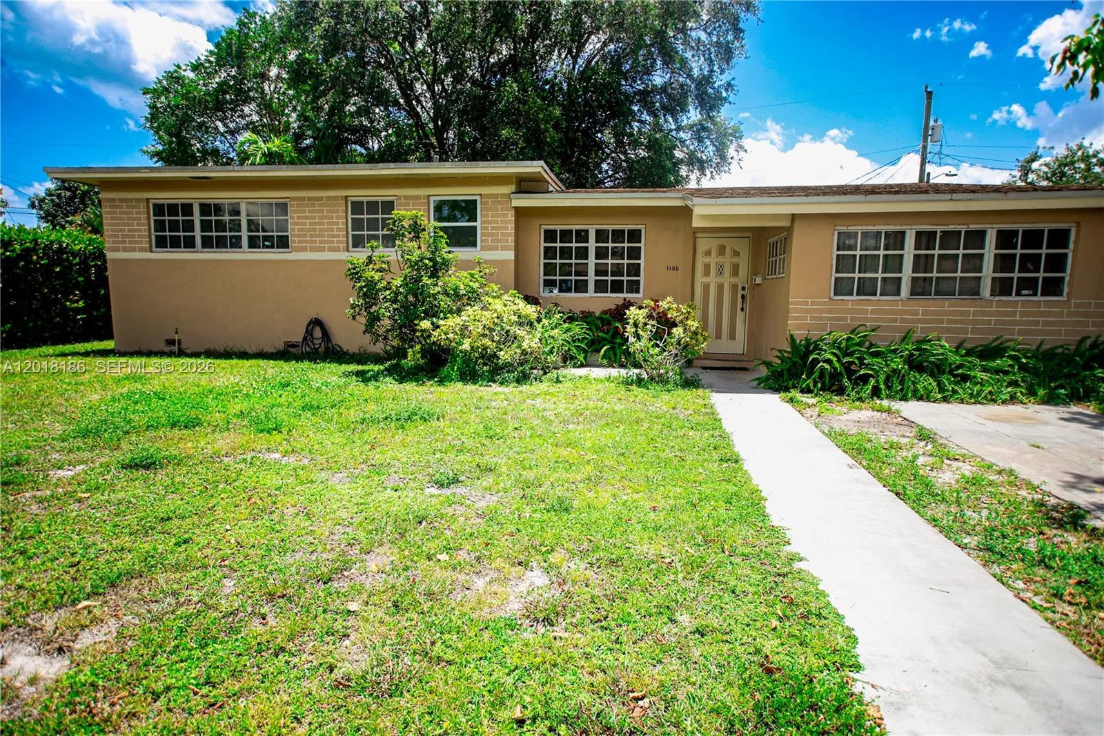 1100 NE 160th Ter, North Miami Beach FL 33162