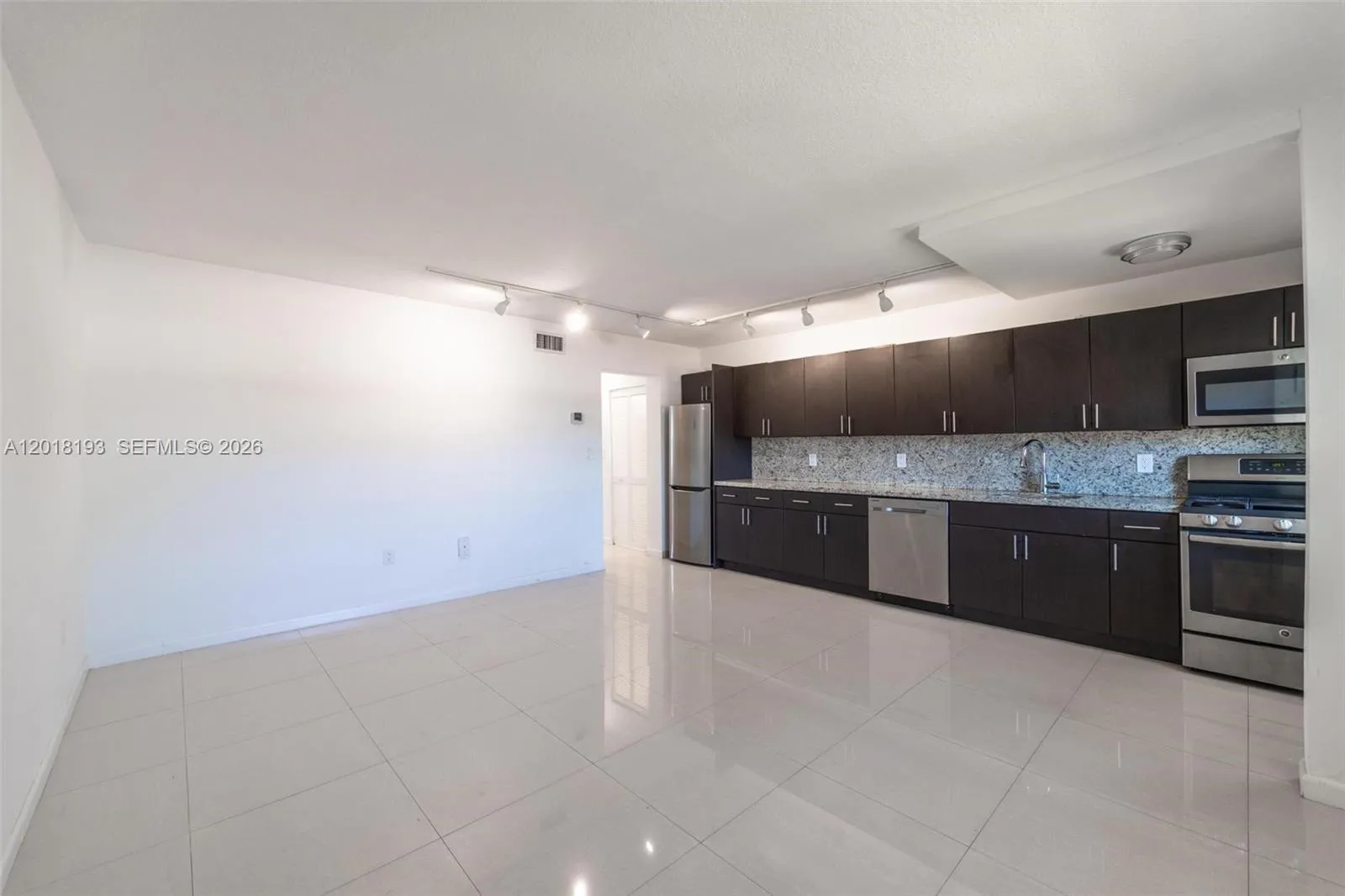 525 Meridian Ave # 305, Miami Beach FL 33139