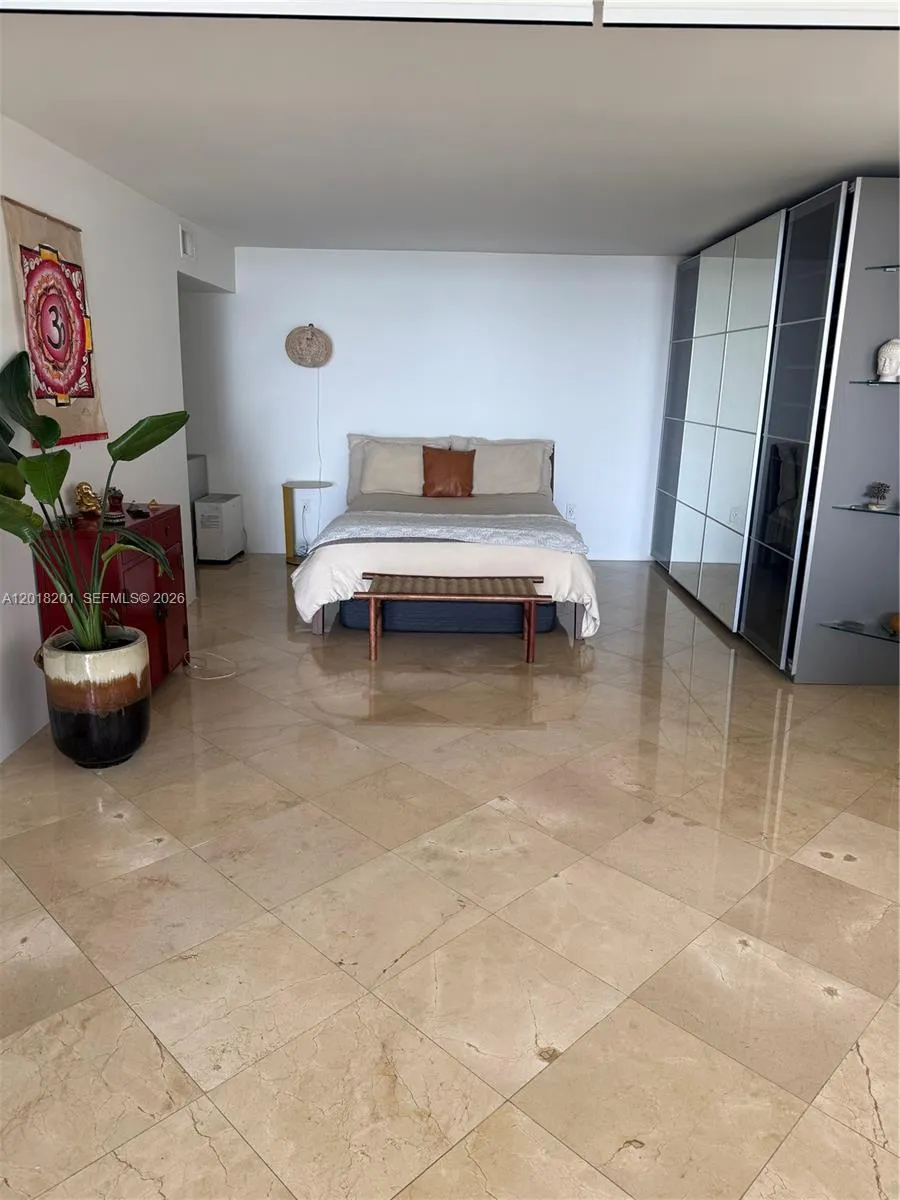 5750 Collins Ave # 9K, Miami Beach FL 33140