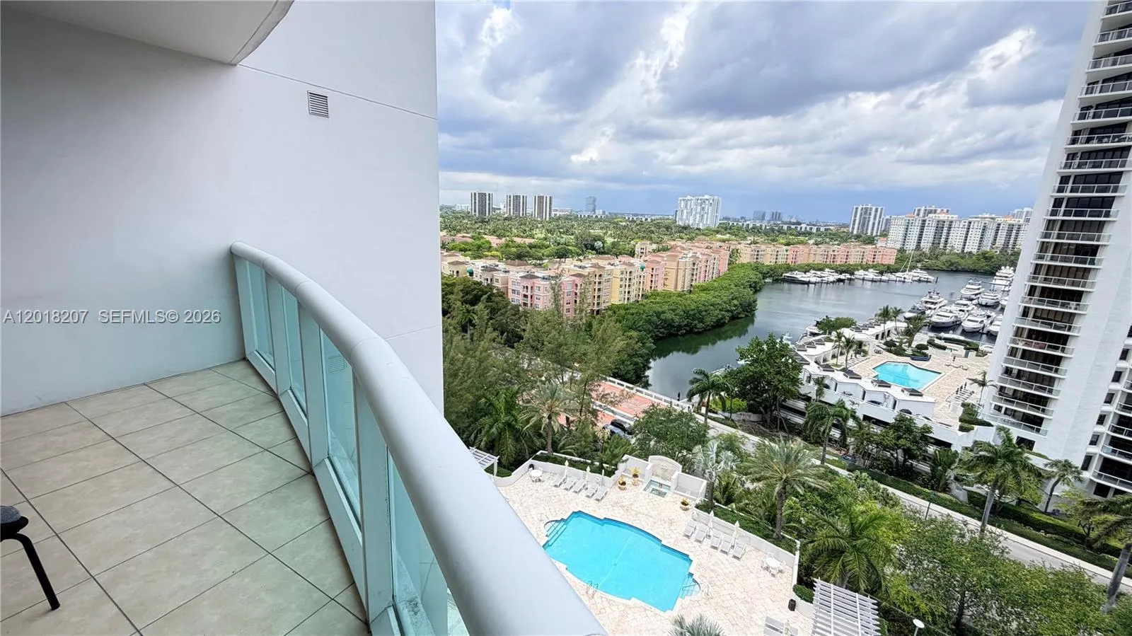19400 Turnberry Way # 1132, Aventura FL 33180