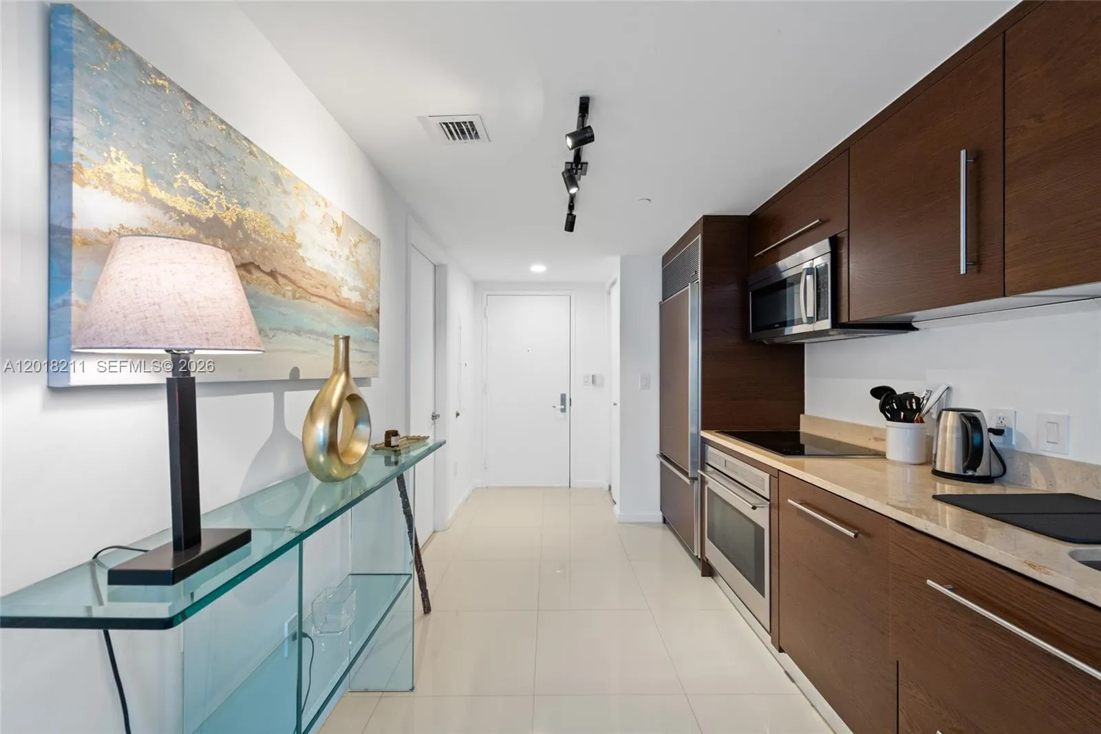 465 Brickell Ave # 904, Miami FL 33131