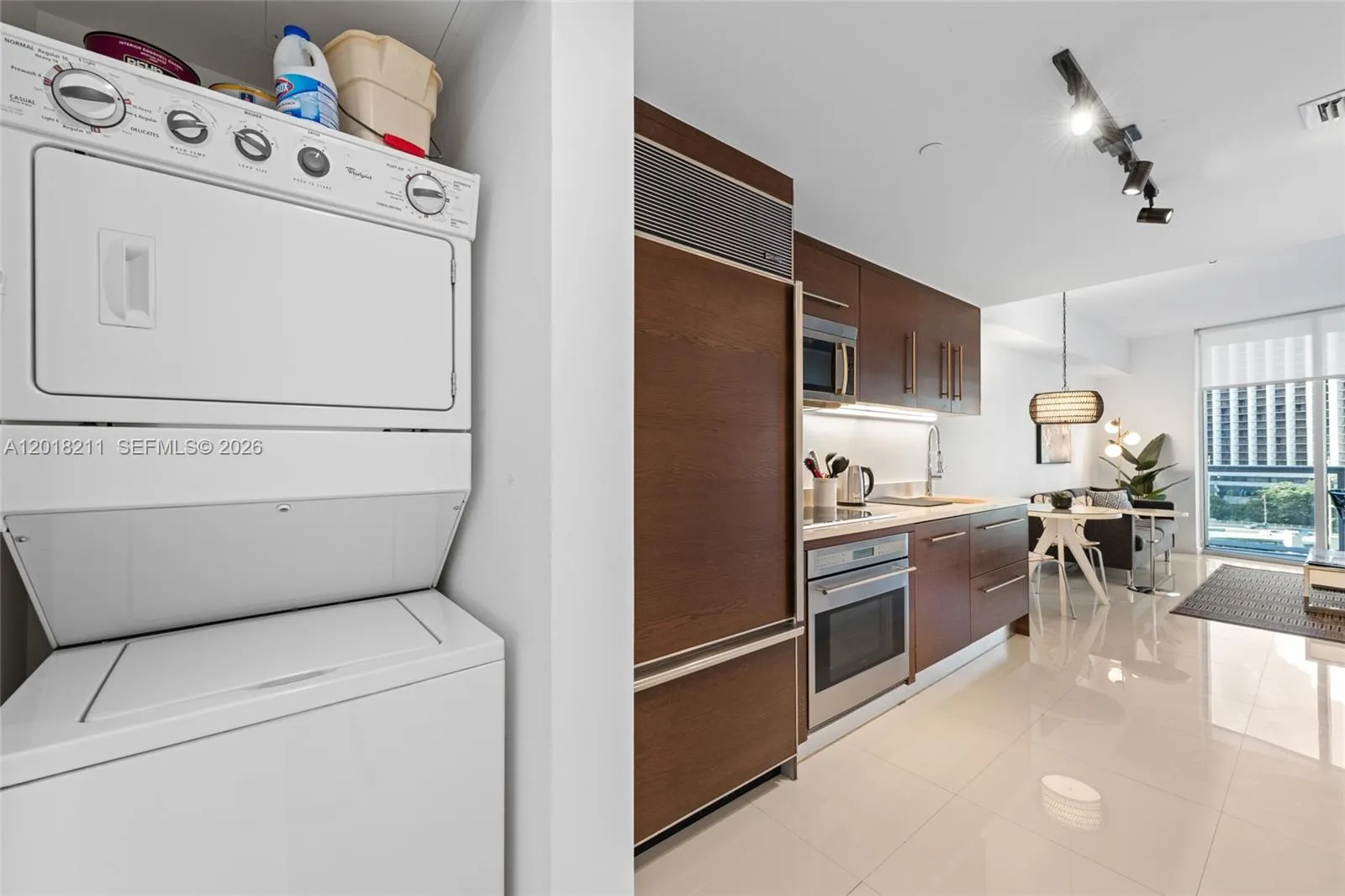 465 Brickell Ave # 904, Miami FL 33131