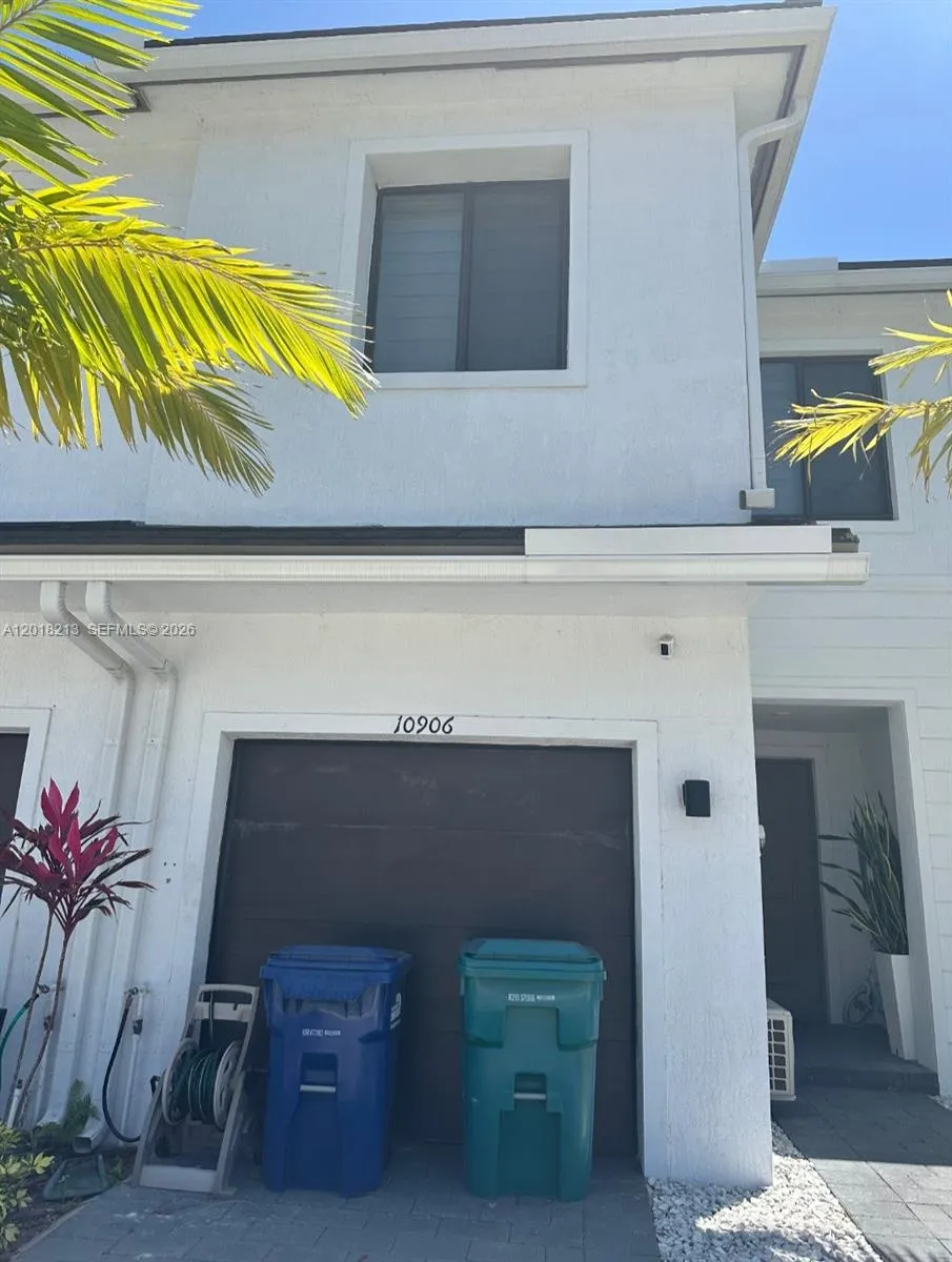 10906 SW 232nd Ter, Homestead FL 33032