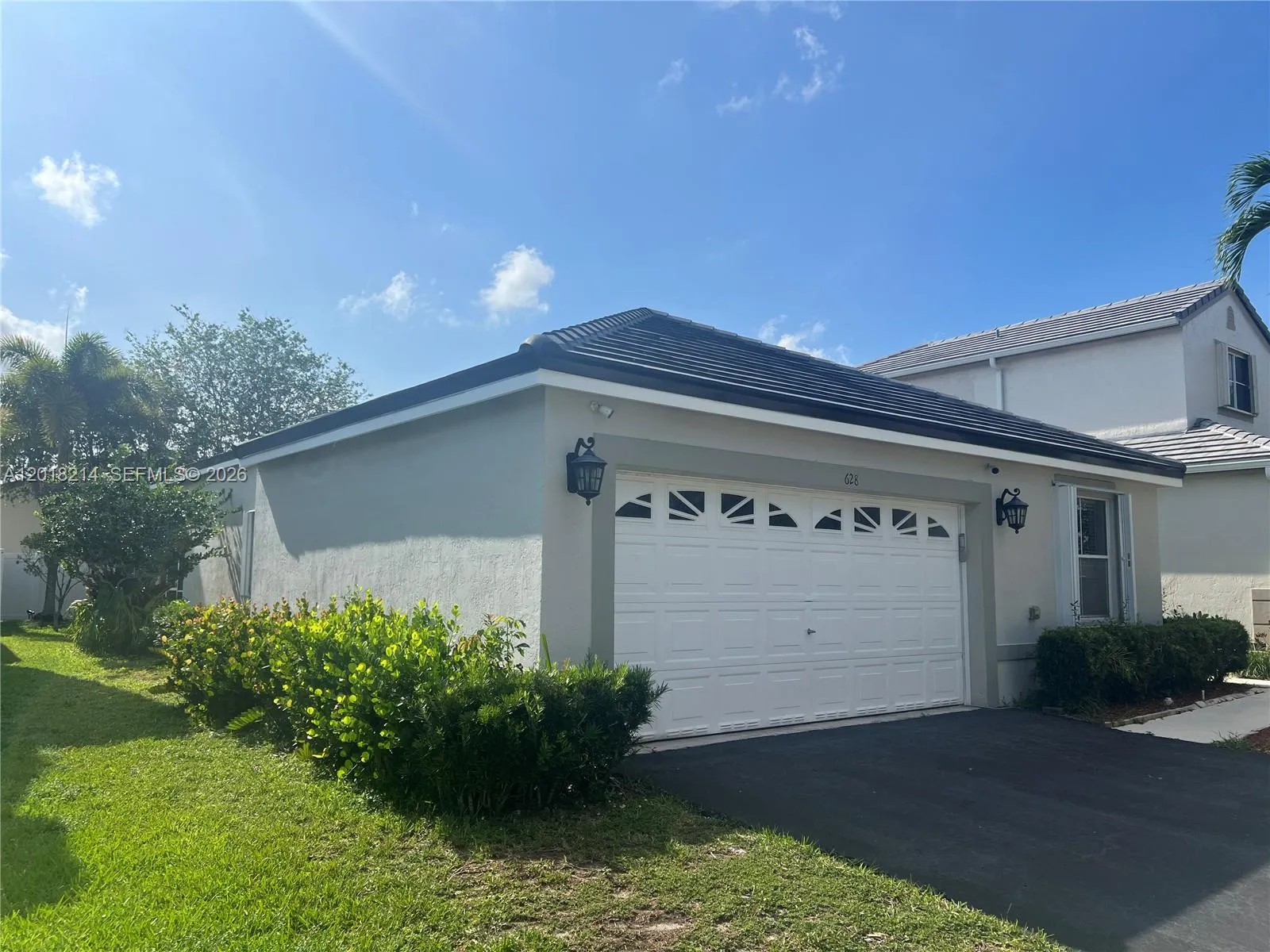 628 Stanton Dr, Weston FL 33326