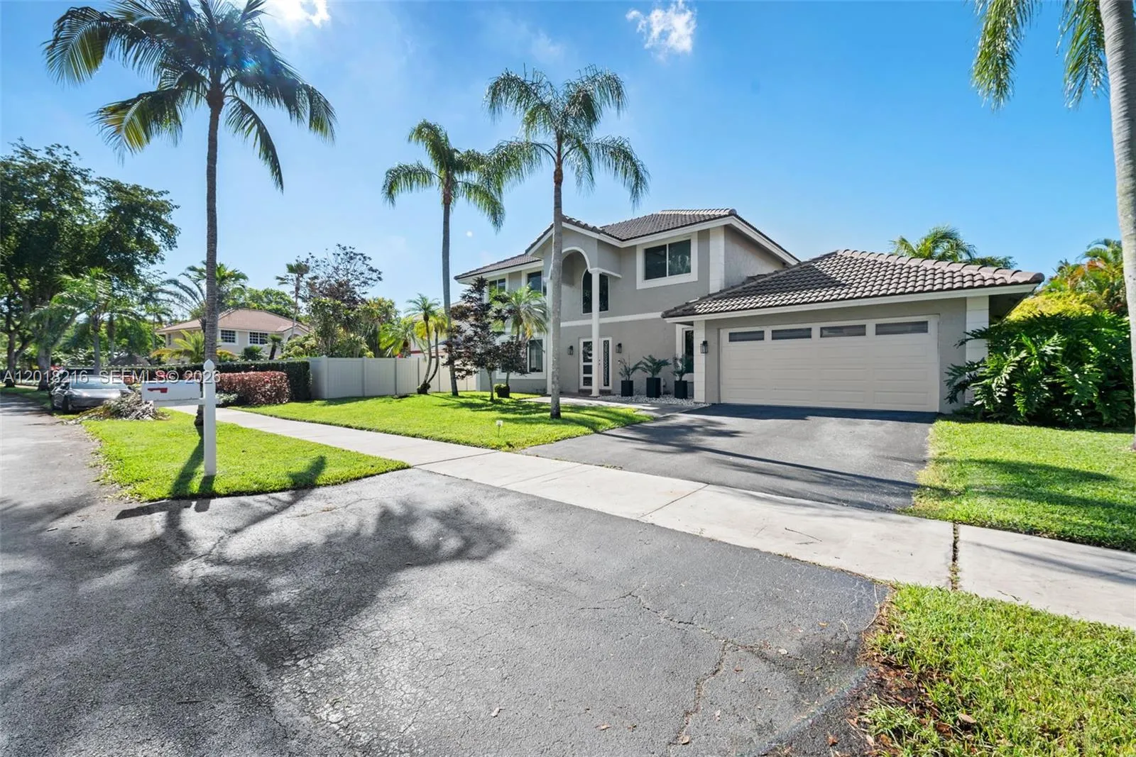 13910 Monticello St, Davie FL 33325