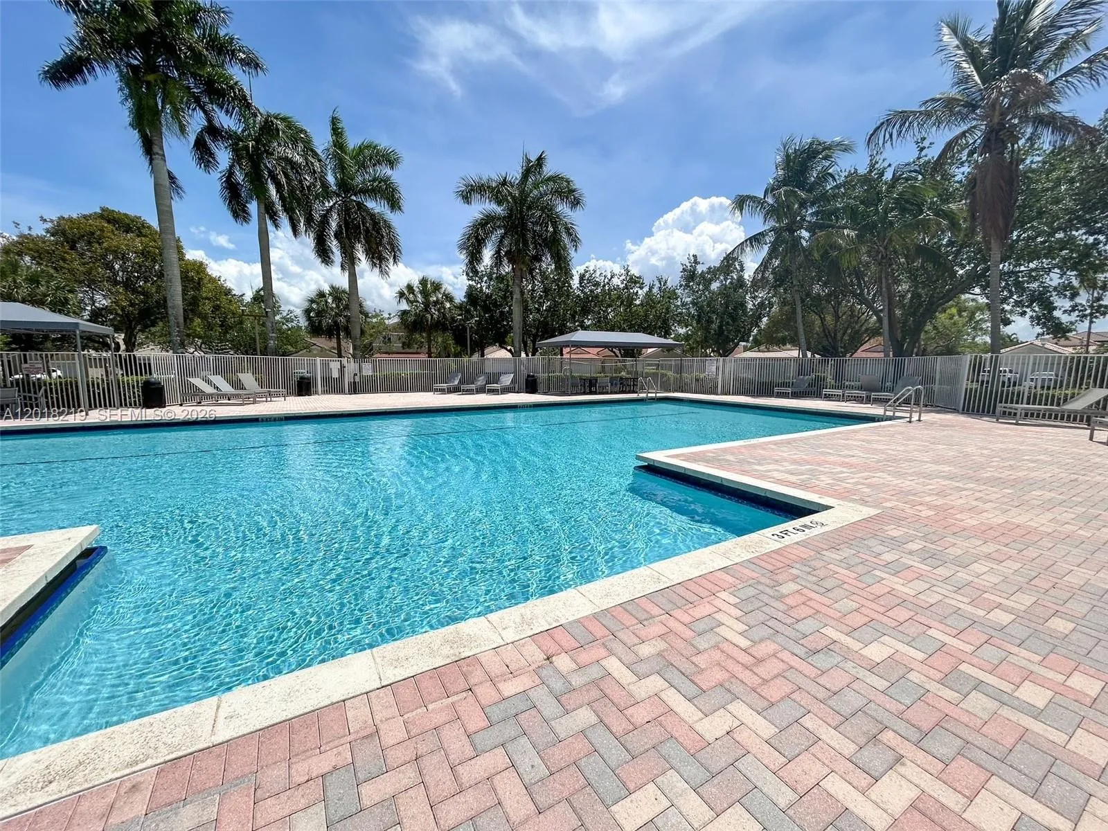 2042 Madeira Dr, Weston FL 33327