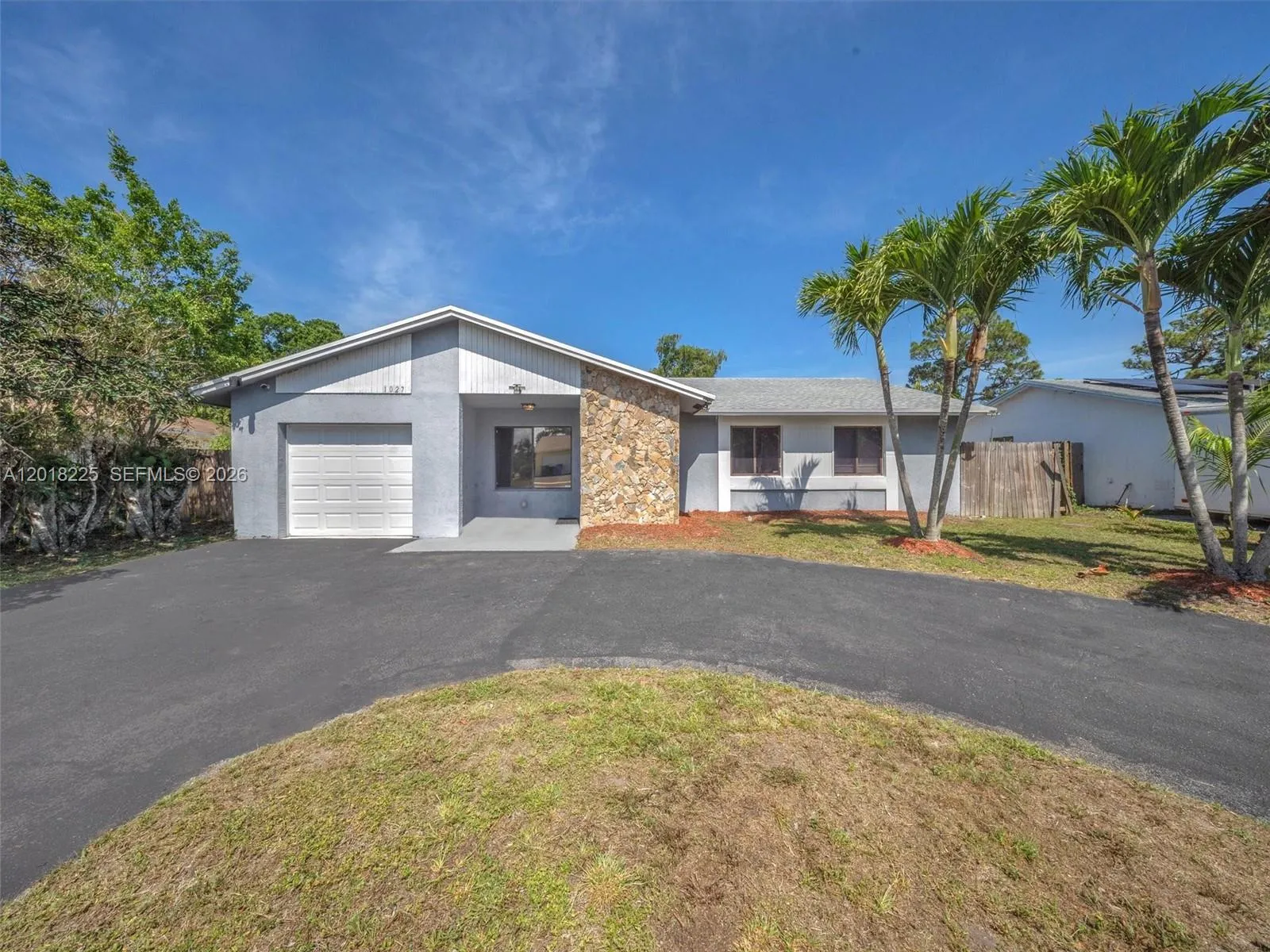 3 bedroom 2 bath for sale at 1027 SW 49th Ter, Margate FL 33068