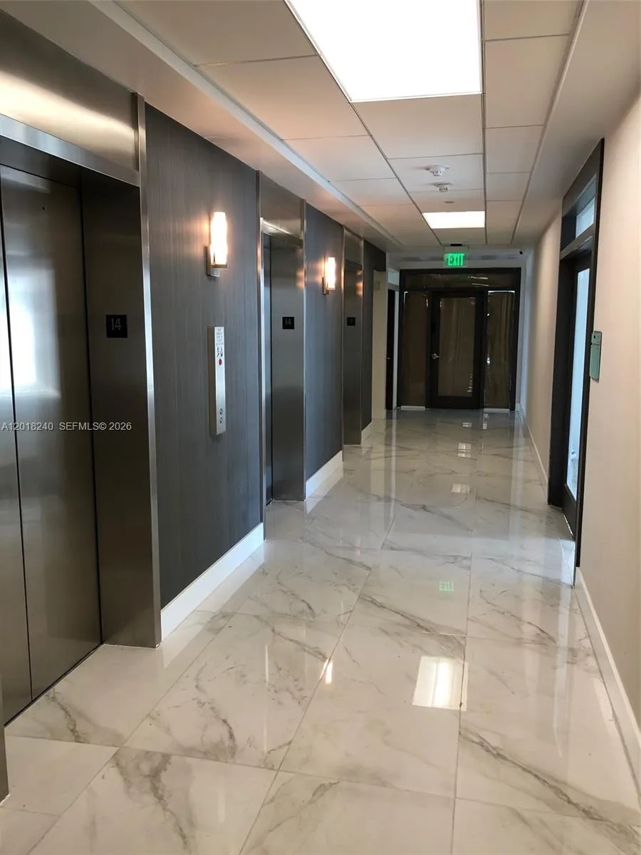 150 SE 2nd Ave # 1402, Miami FL 33131