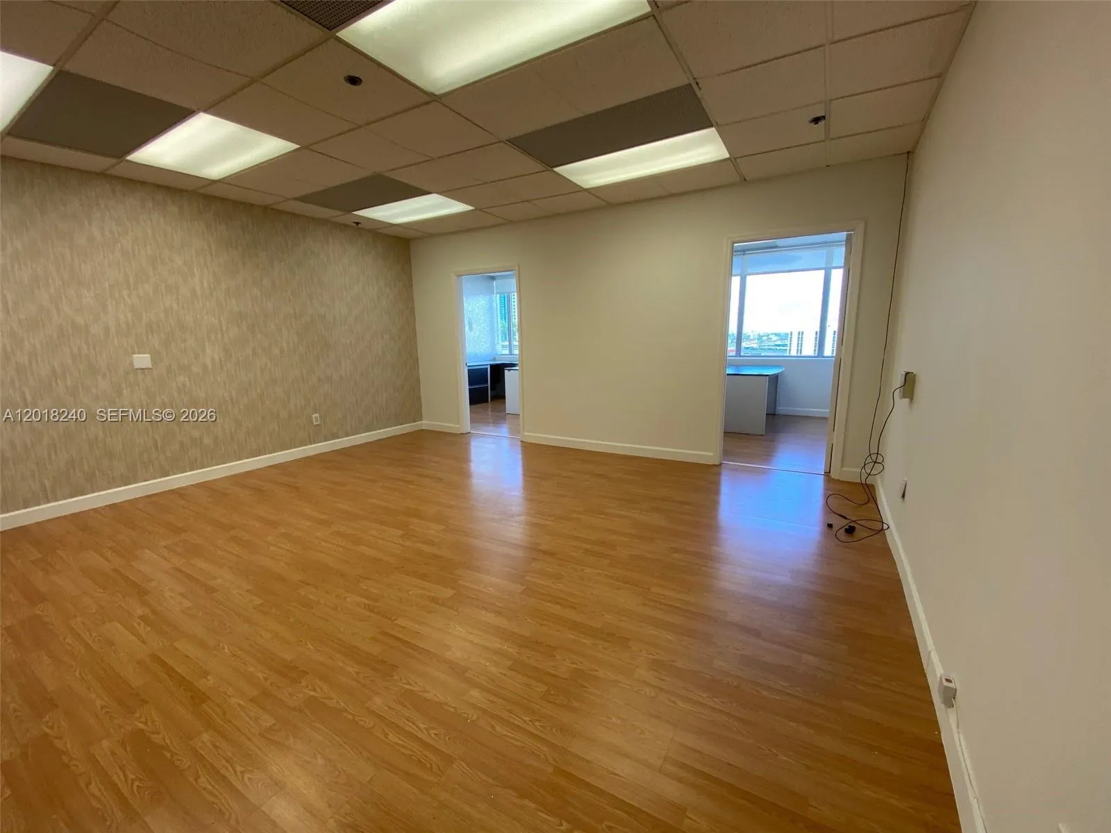 150 SE 2nd Ave # 1402, Miami FL 33131