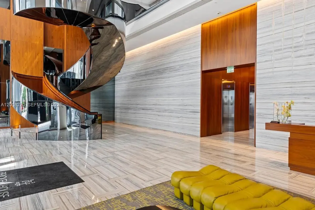 1300 Brickell Bay Dr # 2000, Miami FL 33131