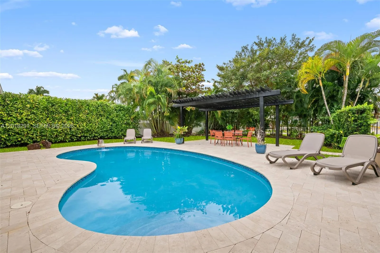 2711 Mayan Dr, Fort Lauderdale FL 33316