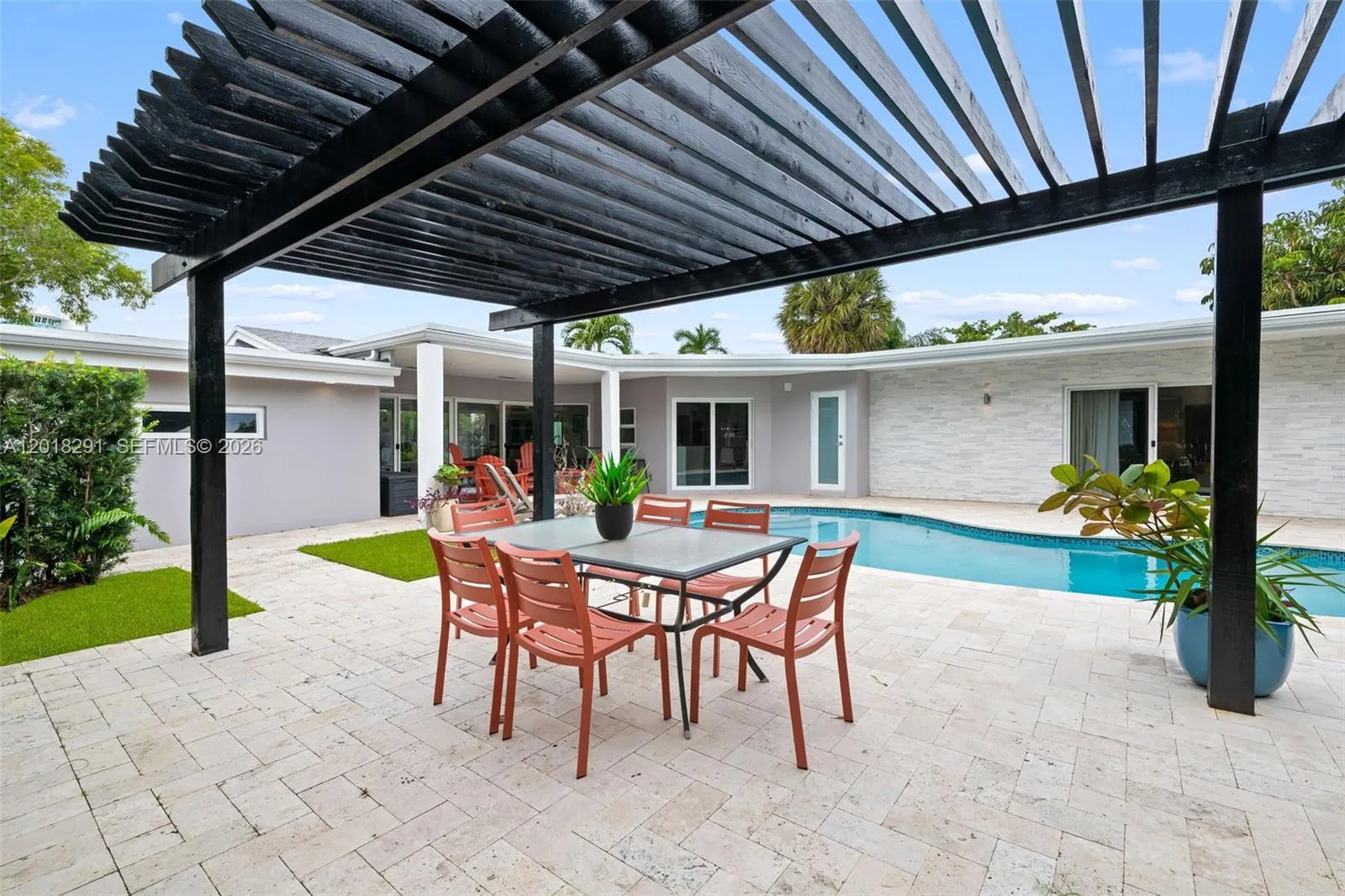 2711 Mayan Dr, Fort Lauderdale FL 33316
