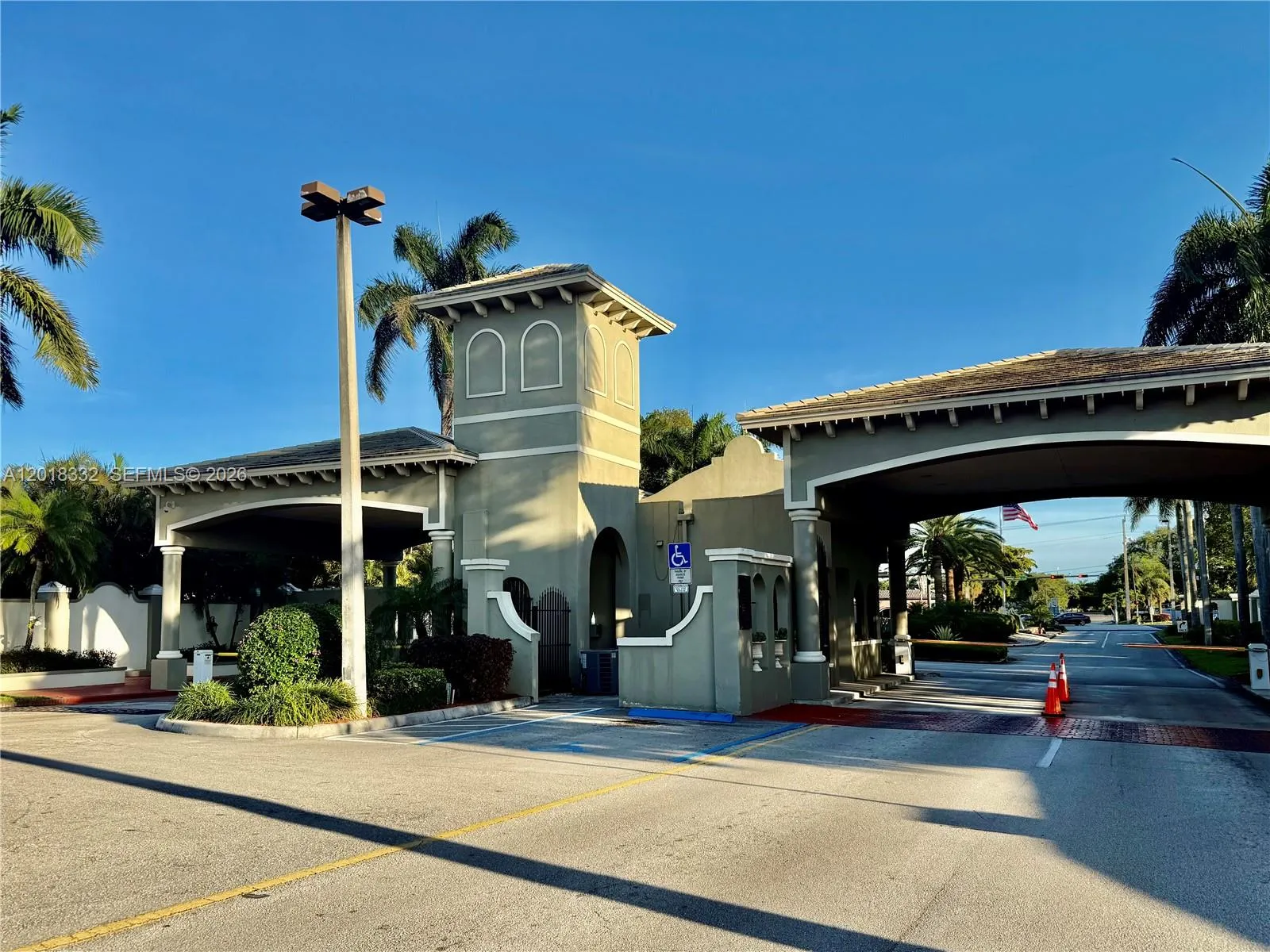 2 bedroom 2 bath for sale at 2301 Lucaya Ln # O1, Coconut Creek FL 33066